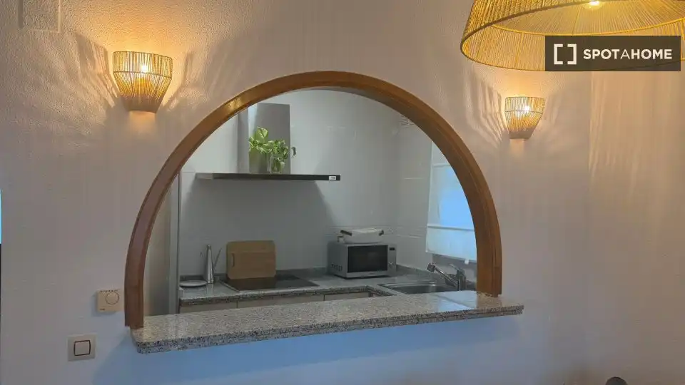 Cuina de Apartament per a compartir en Benitachell / El Poble Nou de Benitatxell amb Aire condicionat, Terrassa i Moblat