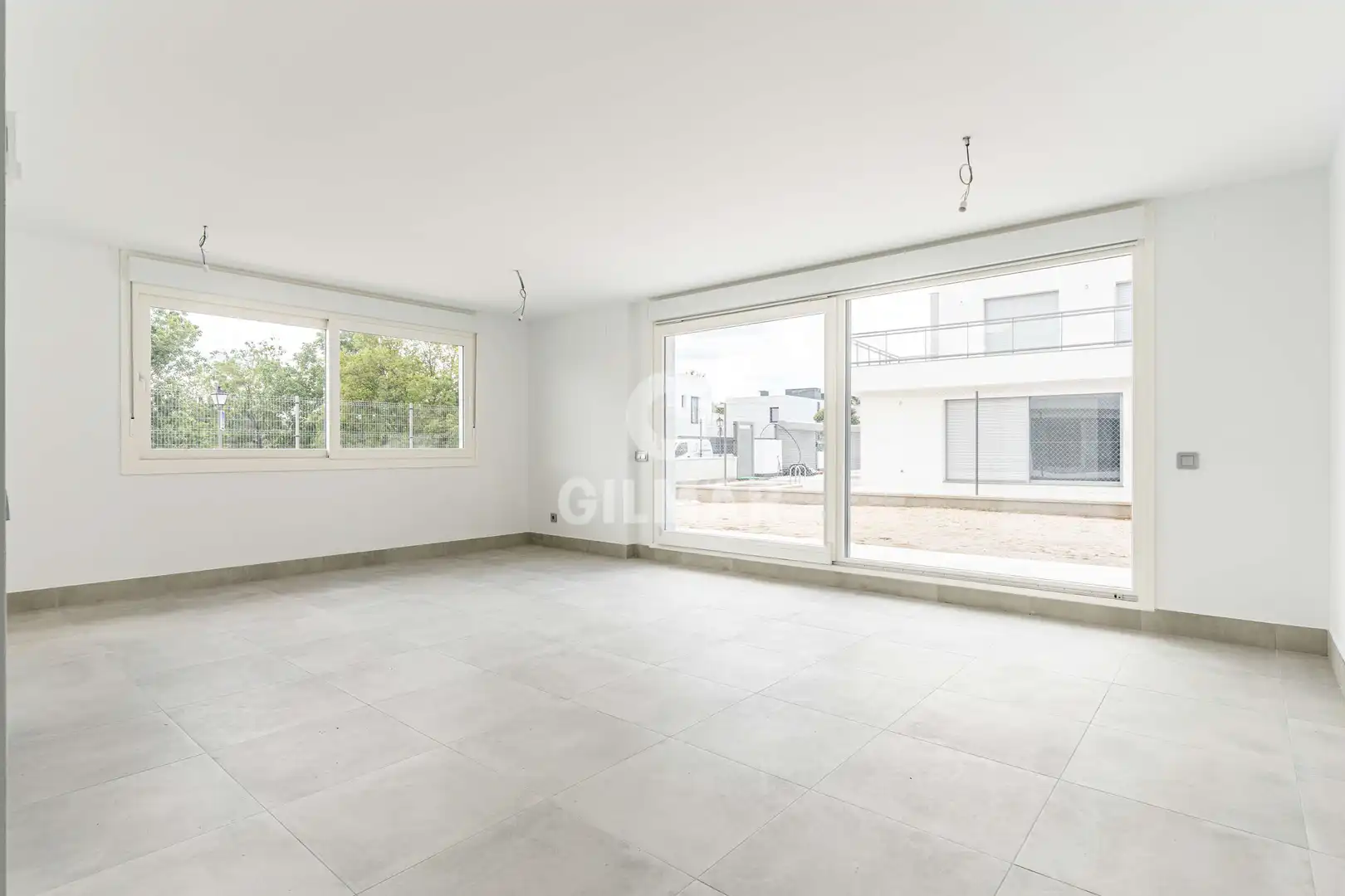Vista exterior de Casa adosada en venta en Torrelodones con Calefacción, Jardín privado y Piscina