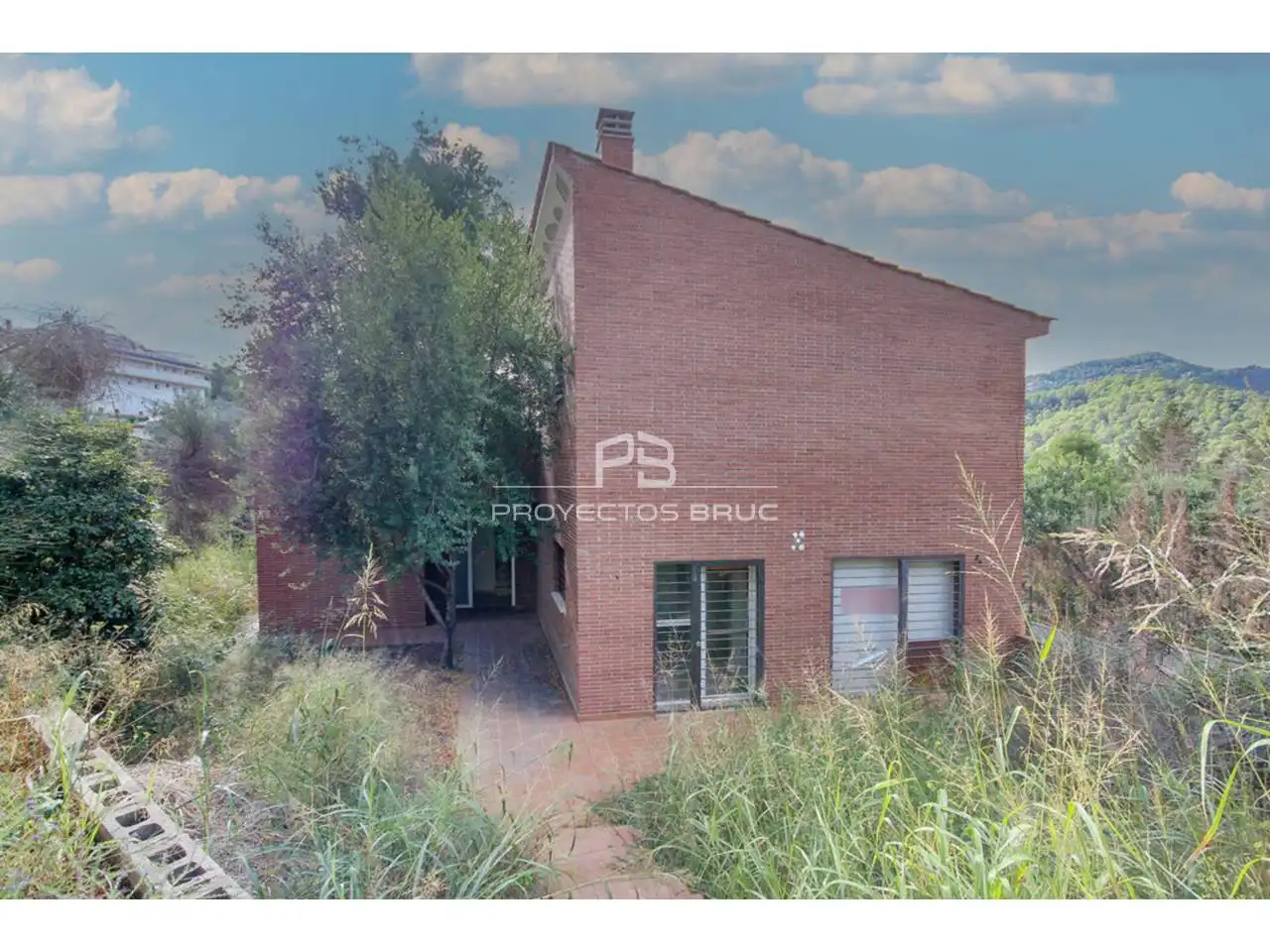 Vista exterior de Casa o xalet en venda en Corbera de Llobregat