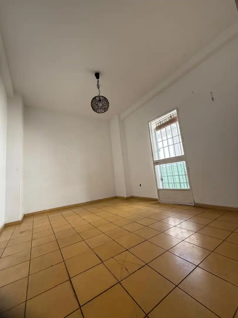 Bedroom of Apartments for sale in Sevilla