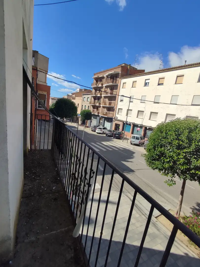 Vista exterior de Casa o chalet en venta en Les Borges Blanques con Calefacción, Terraza y Amueblado