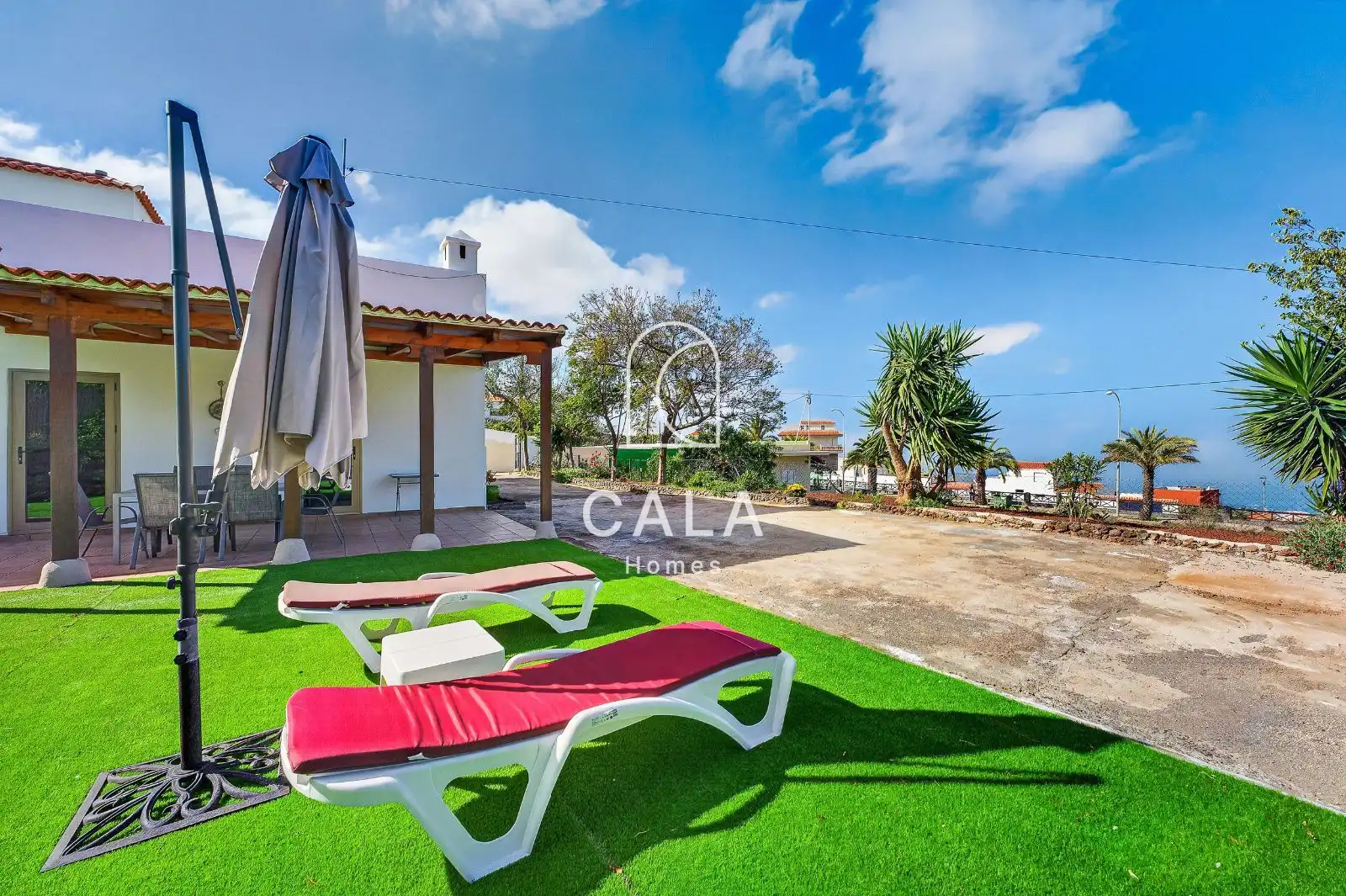 Exterior view of Houses for sale in Guía de Isora  with Private garden, Terrace and Storage room