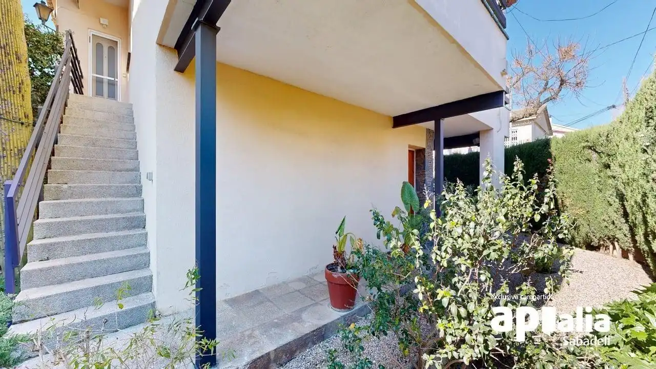 Terrassa de Casa o xalet en venda en Barberà del Vallès amb Calefacció, Jardí privat i Terrassa