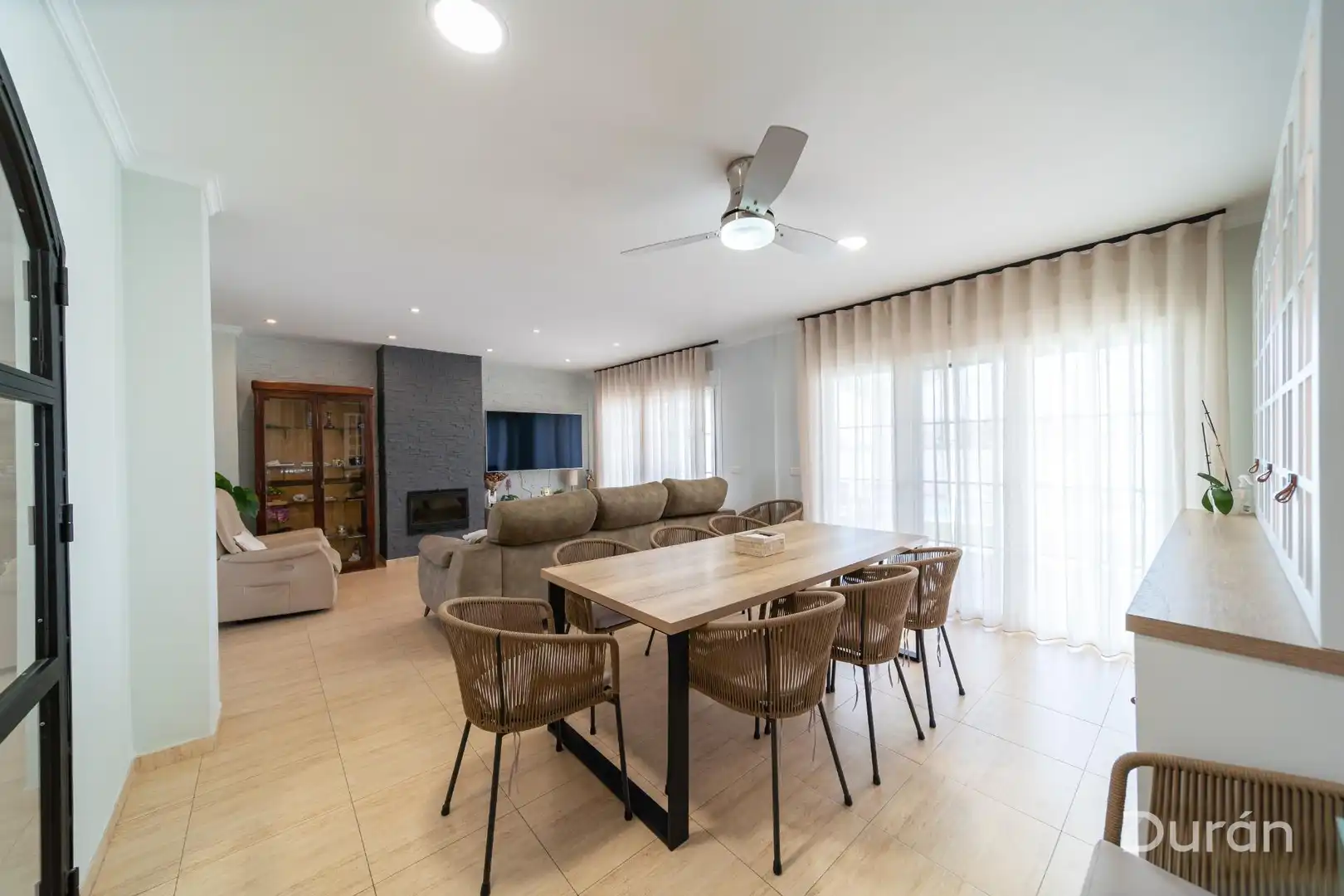 Comedor de Casa o chalet en venta en El Ejido con Aire acondicionado, Jardín privado y Terraza