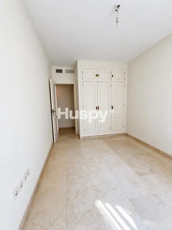 Dormitori de Casa o xalet de lloguer en Nervión