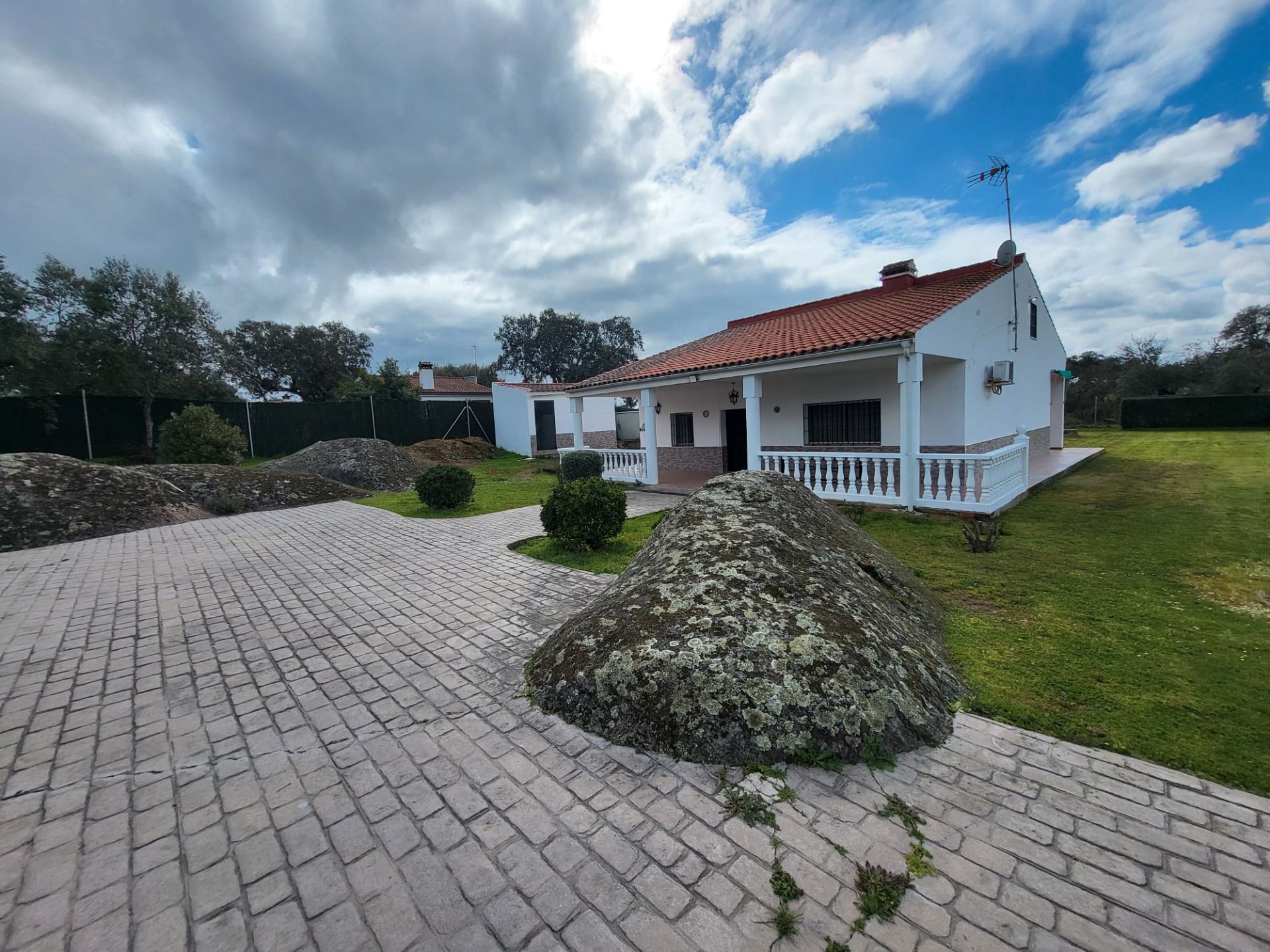 Exterior view of Flat for sale in Cáceres Capital  with Air Conditioner, Heating and Private garden