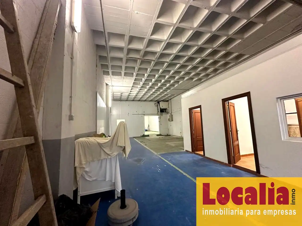 Nave industrial en venta en Santa Cruz de Bezana