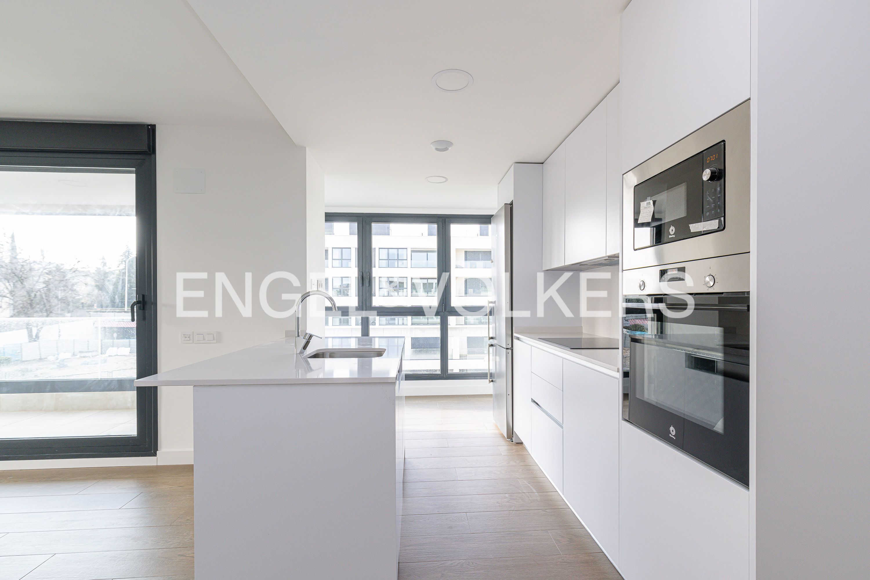 Cuina de Apartament de lloguer en Las Rozas de Madrid amb Aire condicionat, Calefacció i Terrassa