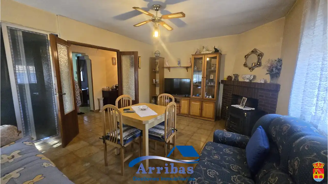 Sala de estar de Casa o chalet en venta en Escalona con Calefacción, Jardín privado y Terraza