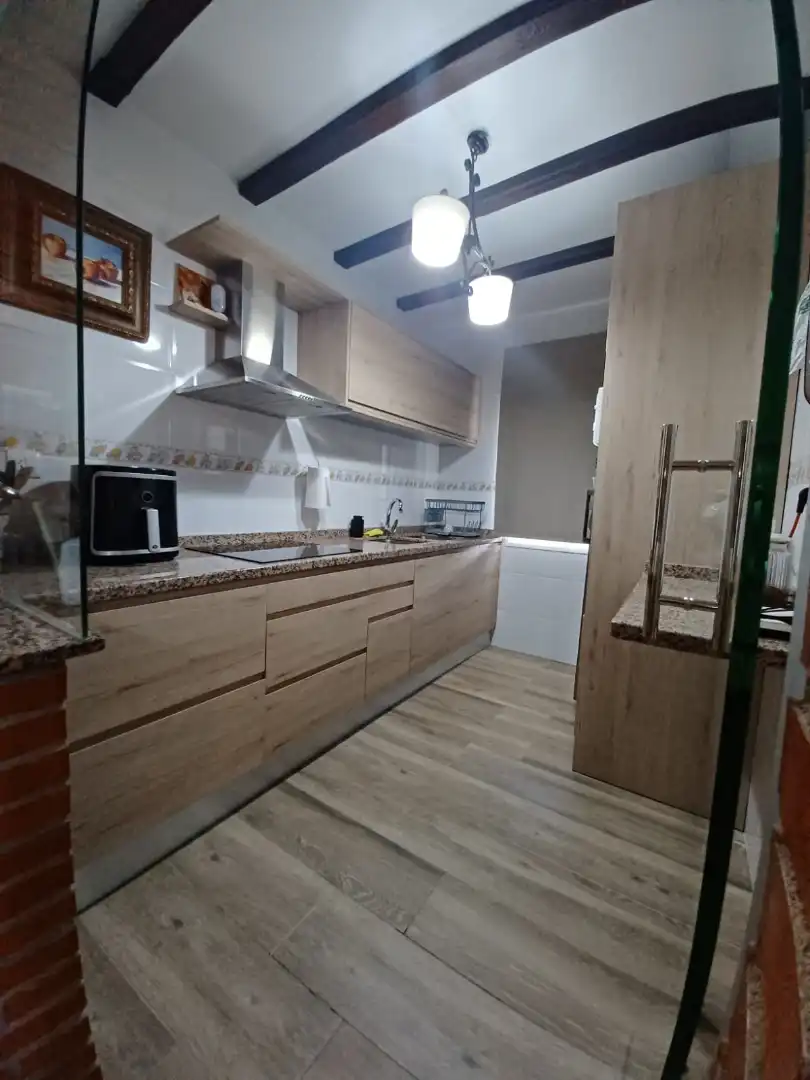 Cuina de Casa o xalet en venda en Villanueva de la Serena amb Aire condicionat, Jardí privat i Traster