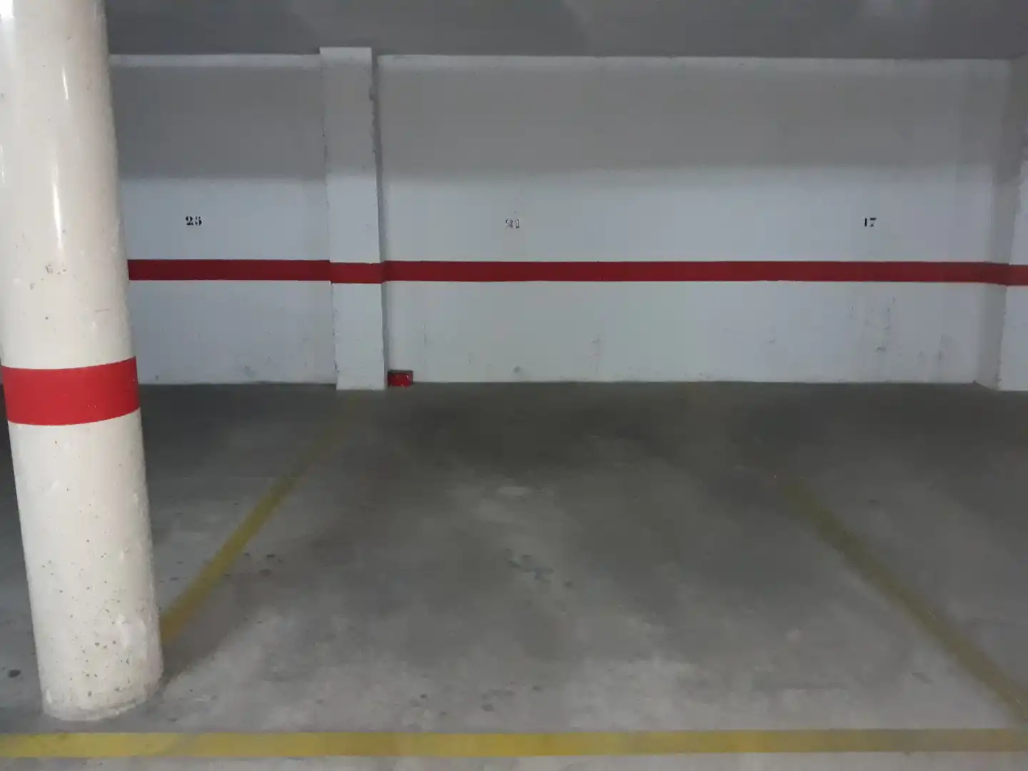 Aparcament amb ascensor en venda a Avenida Ayora 31, imagen 4