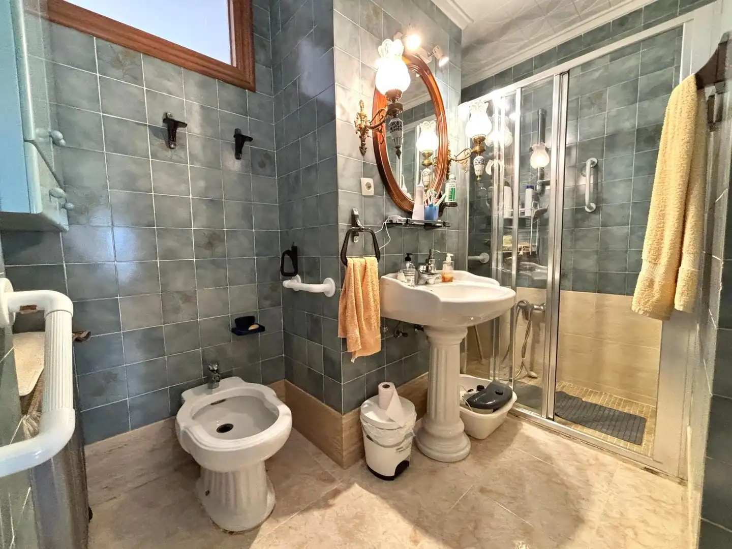 Badezimmer von Einfamilien-Reihenhaus zum Verkauf in Los Alcázares mit Klimaanlage und Privatgarten