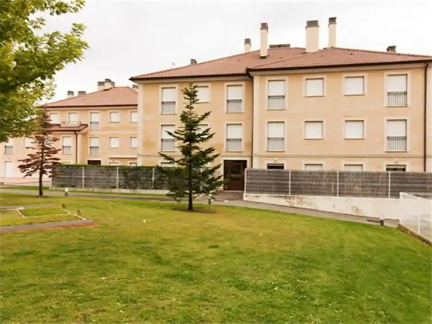Vista exterior de Pis en venda en Sojuela