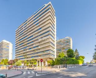 Vista exterior de Pis en venda en  Madrid Capital amb Calefacció, Terrassa i Balcó