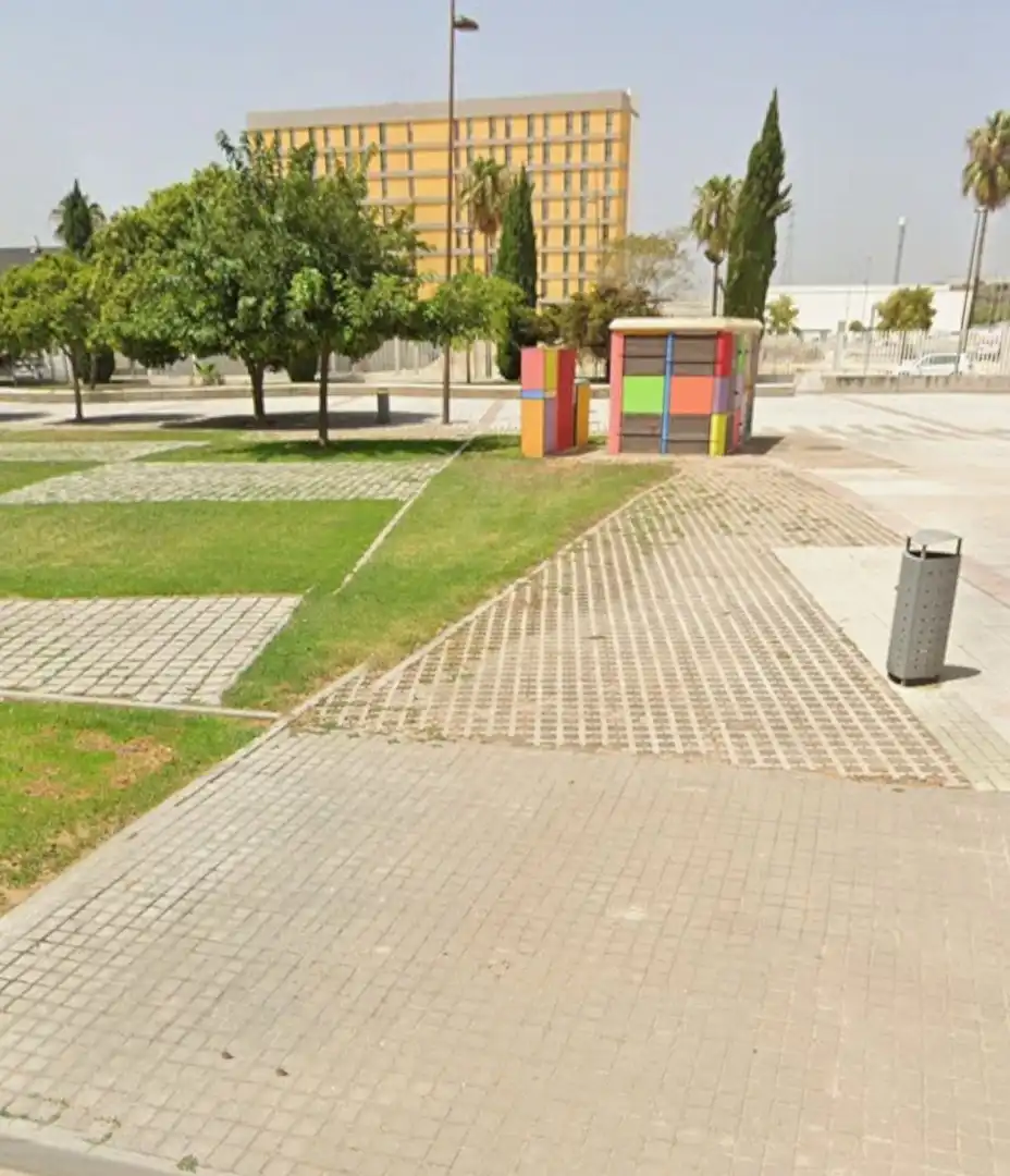 Parkplatz von Geschaftsraum zur Miete in Dos Hermanas
