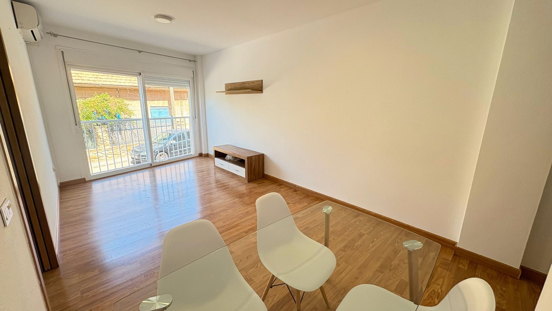 Sala d'estar de Pis en venda en San Pedro del Pinatar amb Aire condicionat