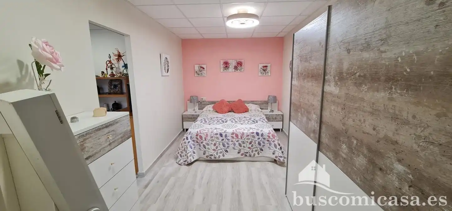 Dormitori de Planta baixa de lloguer en Linares amb Moblat