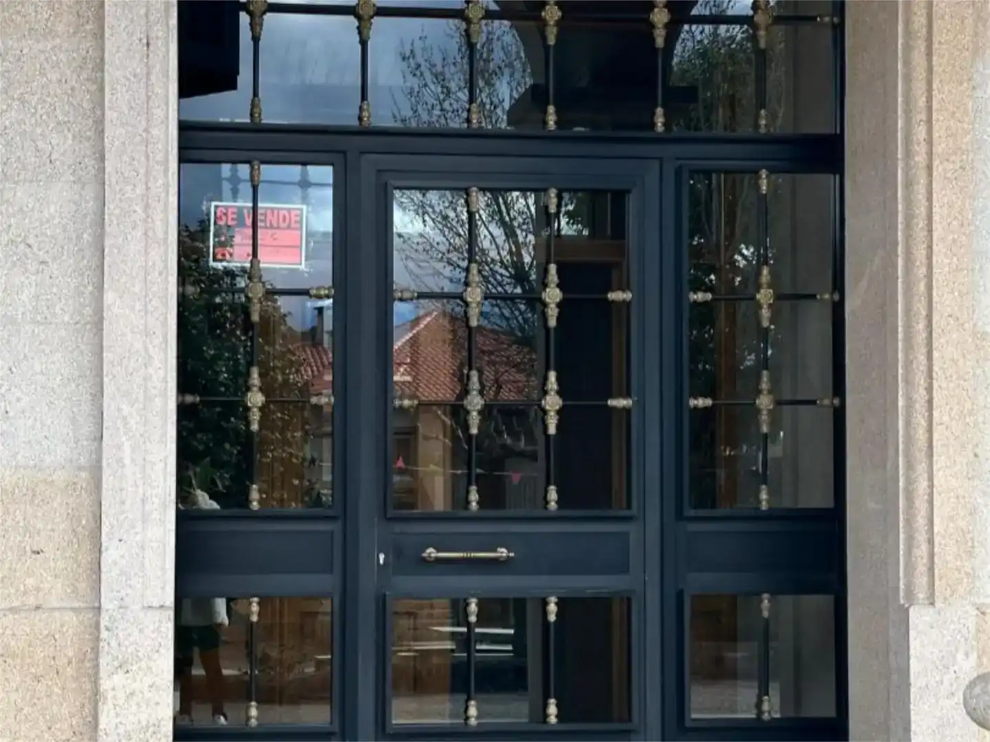 Vista exterior de Pis en venda en Esgos