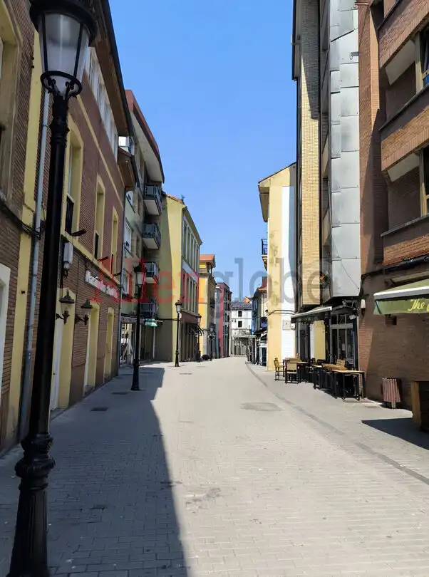 Vista exterior de Pis en venda en Carreño amb Calefacció, Terrassa i Traster