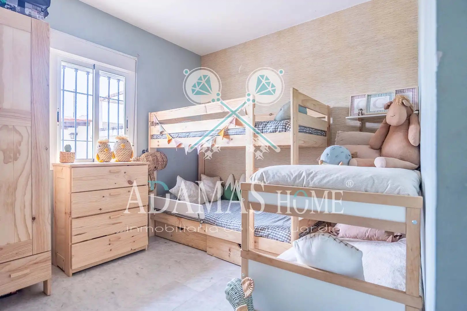 Habitación de Casa o chalet en venta en Valencina de la Concepción con Aire acondicionado, Calefacción y Jardín privado