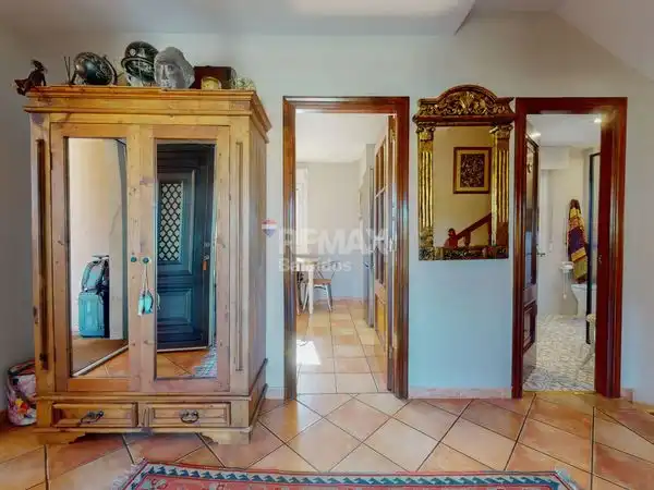 Casa adosada en venta en Vigo  con Calefacción, Jardín privado y Terraza