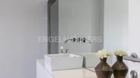 Bathroom of Apartment for sale in  Valencia Capital  with Air Conditioner, Heating and Balcony