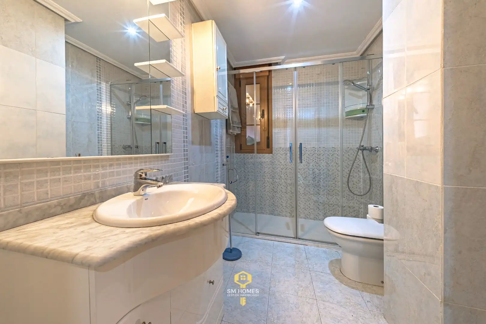 Badezimmer von Wohnung zum Verkauf in Coslada mit Klimaanlage, Abstellraum und Ofen