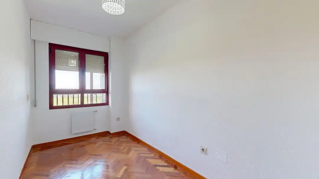 Bedroom of Flat for rent in Madrid  with Air Conditioner, Heating and Private garden