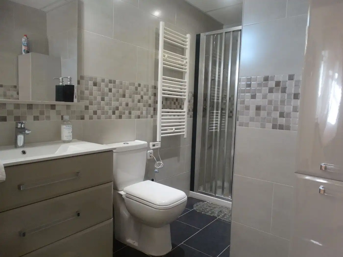 Bathroom of Houses for sale in Calafell  with Air Conditioner, Storage room and Swimming Pool