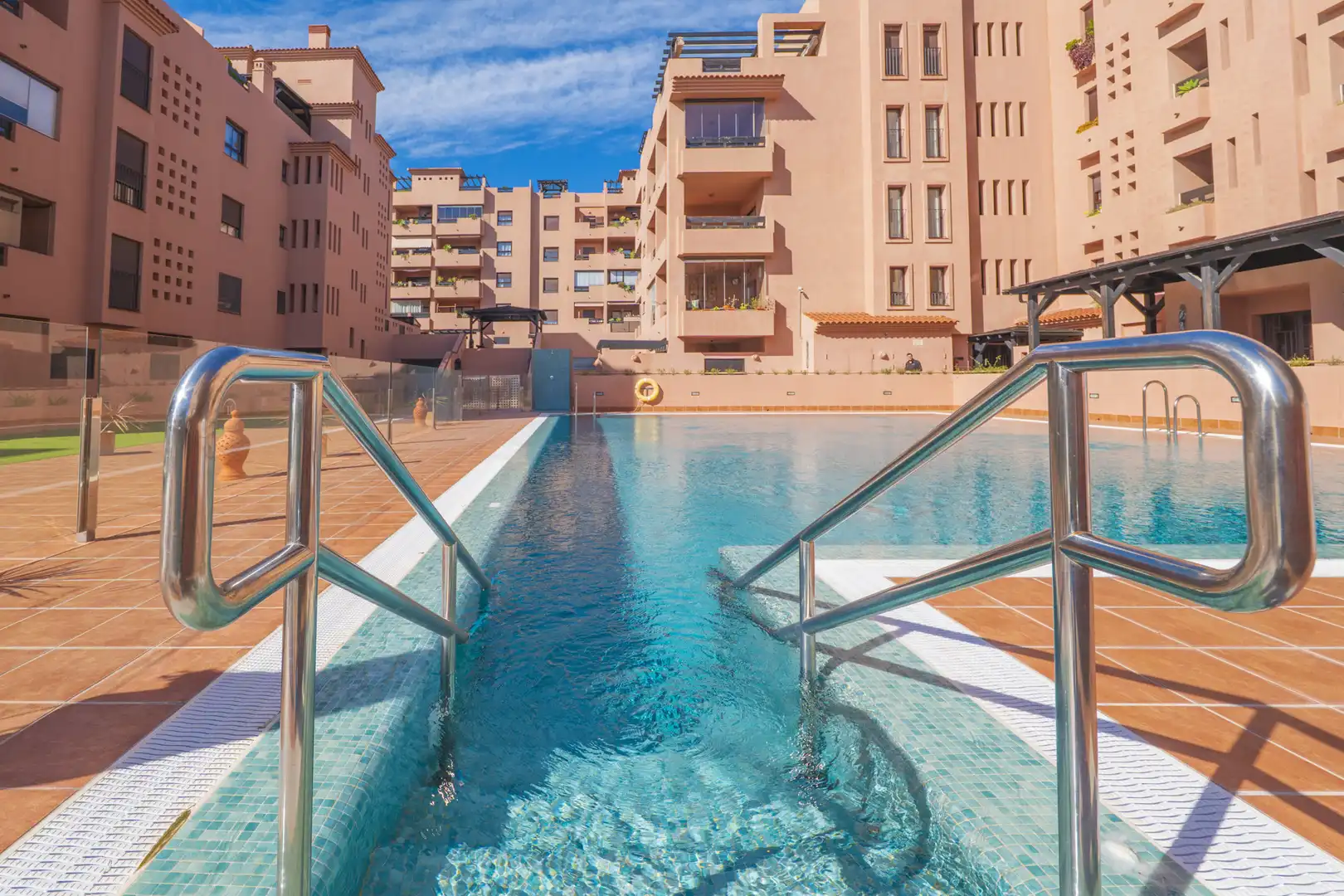 Piscina de Apartament en venda en Benalmádena amb Aire condicionat, Calefacció i Terrassa
