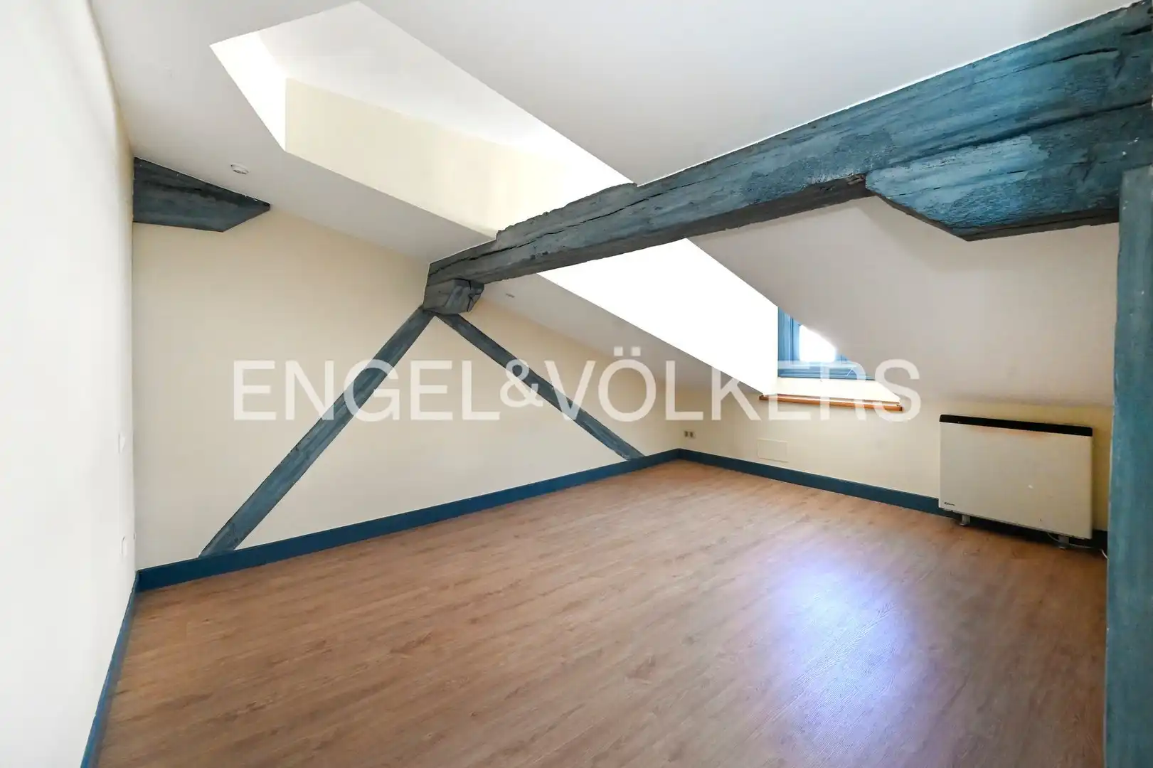 Wohnzimmer von Wohnung zur Miete in Santander mit Heizung