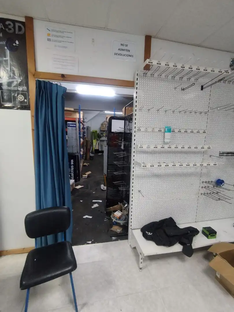 Local comercial en venta en Porta Nova, imagen 4