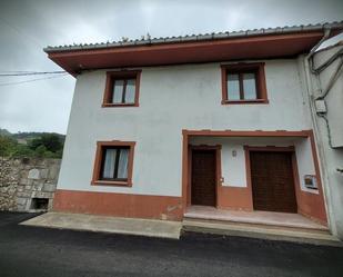 Exterior view of Single-family semi-detached for sale in Llanes  with Terrace