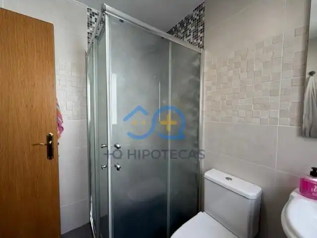 Baño de Dúplex en venta en Numancia de la Sagra con Aire acondicionado, Calefacción y Alarma