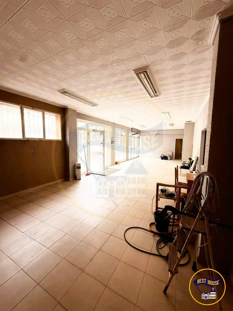 Local en venta en Calle de Barcelona, Reyes Católicos - Paseo San Antonio