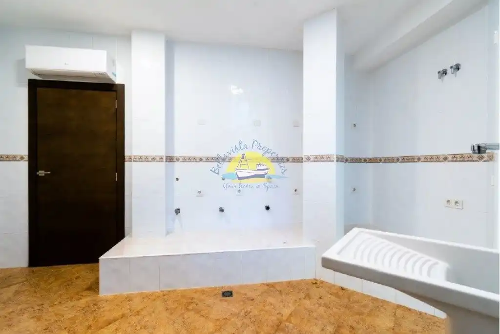 Baño de Casa o chalet en venta en L'Alfàs del Pi con Aire acondicionado, Jardín privado y Terraza