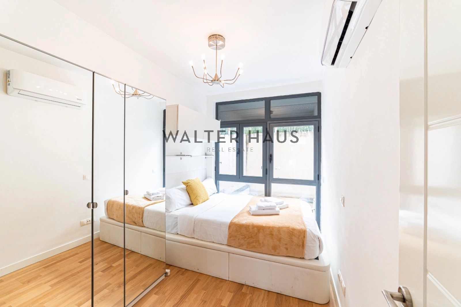 Bedroom of Flat for sale in  Madrid Capital  with Air Conditioner, Heating and Furnished
