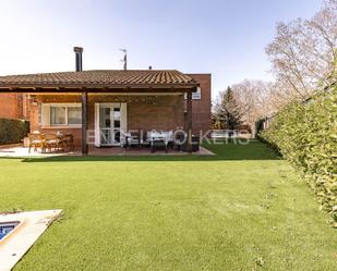 Jardí de Casa o xalet en venda en Sant Cugat del Vallès amb Aire condicionat, Calefacció i Jardí privat