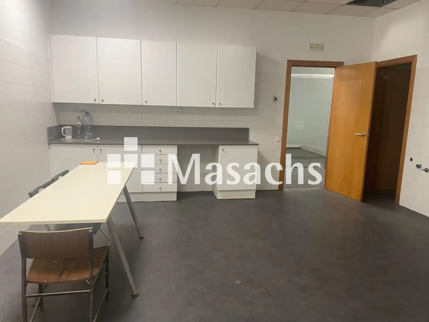 Cuina de Oficina de lloguer en L'Hospitalet de Llobregat