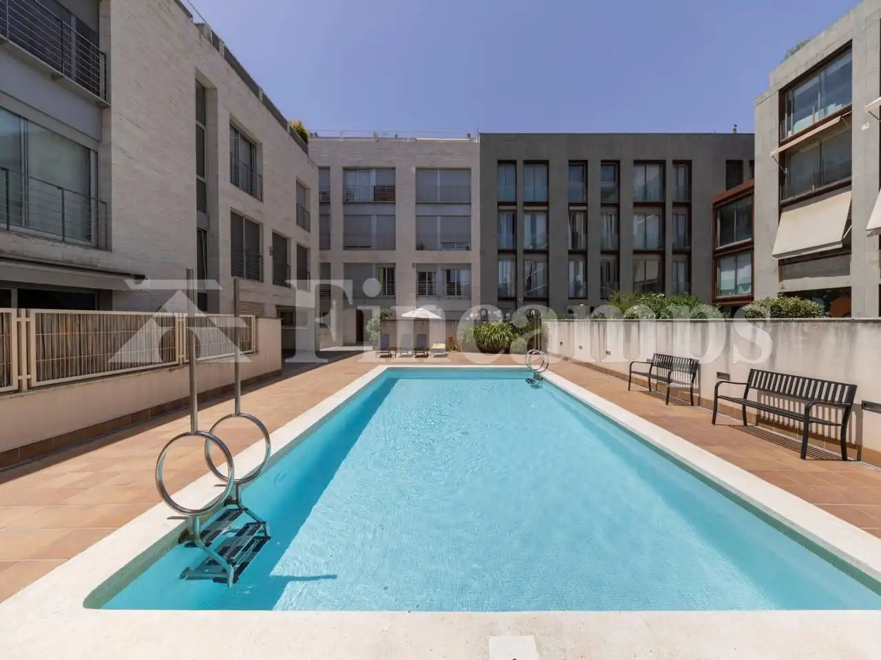 Schwimmbecken von Wohnung zum Verkauf in Sabadell mit Parkett, Abstellraum und Alarm