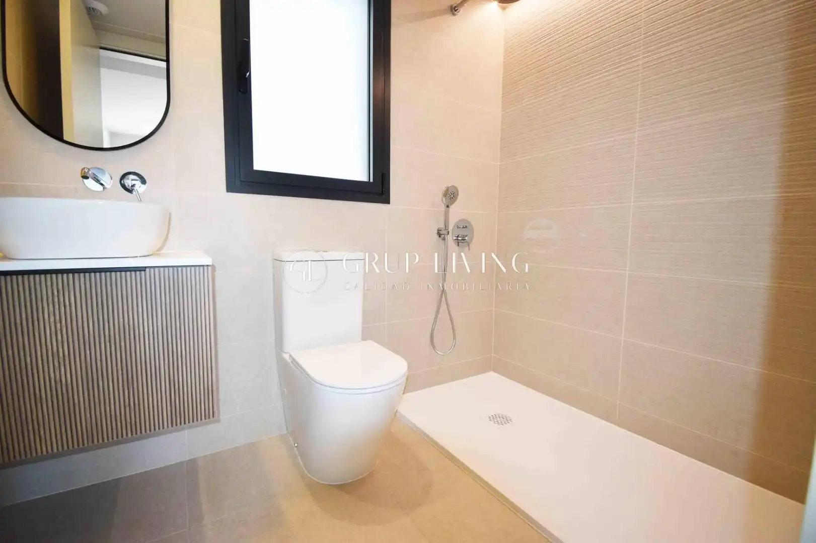 Badezimmer von Wohnung zur Miete in Sant Pere de Ribes mit Klimaanlage, Heizung und Privatgarten