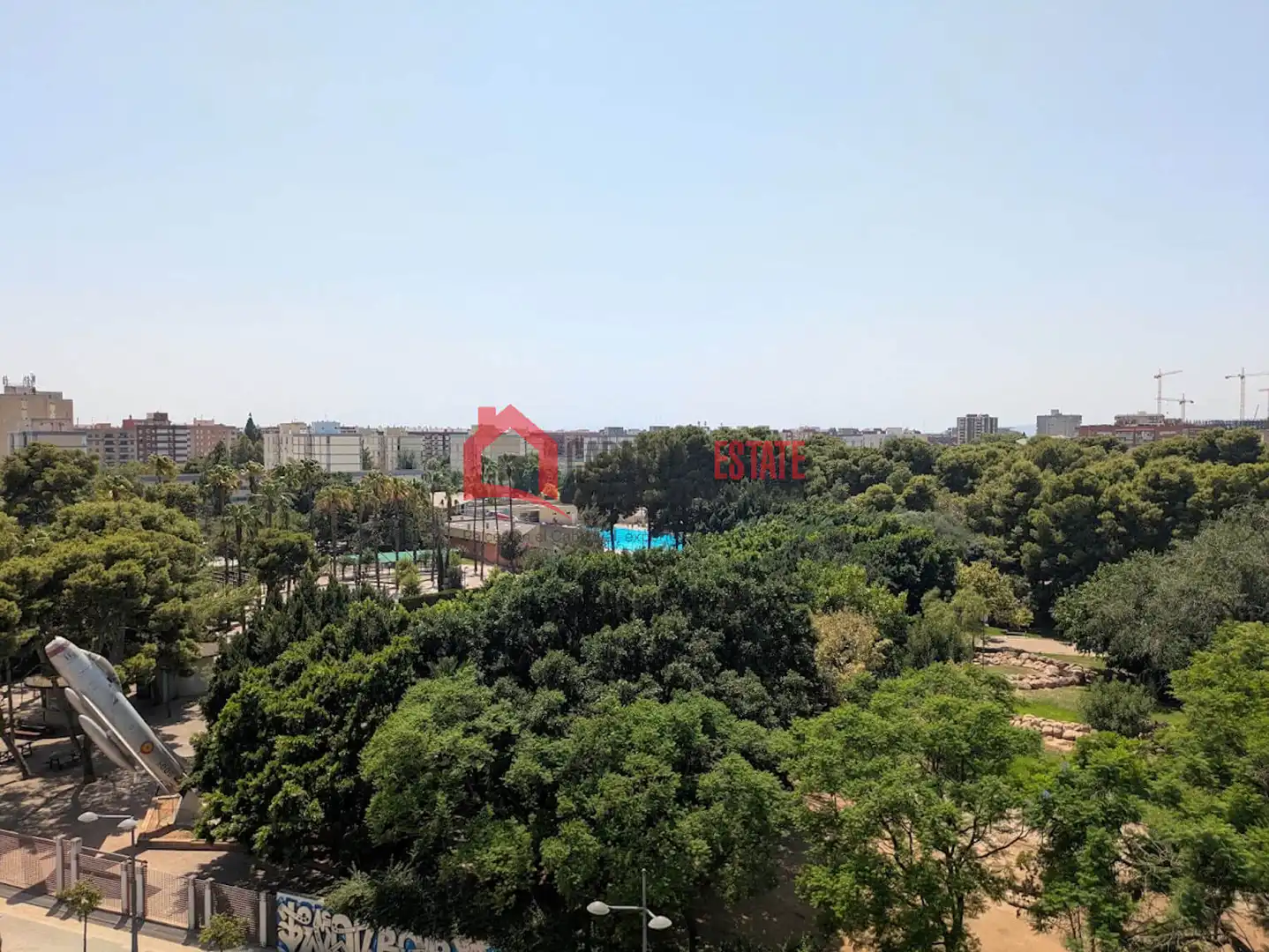 Vista exterior de Apartament en venda en Valencia amb Aire condicionat, Terrassa i Moblat