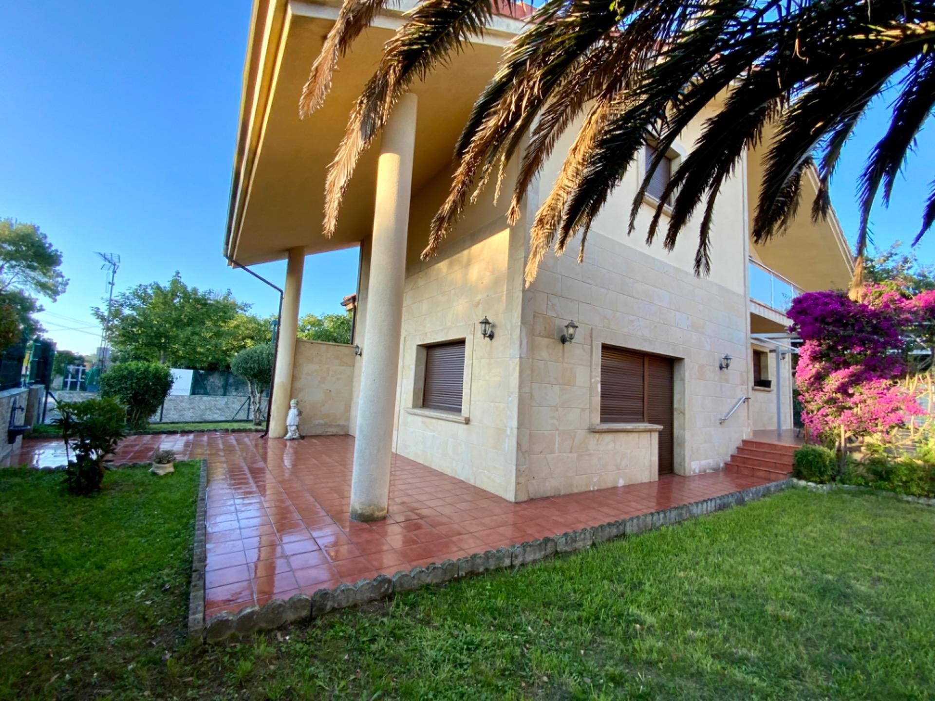 Exterior view of House or chalet for sale in Ribamontán al Mar  with Heating, Private garden and Terrace