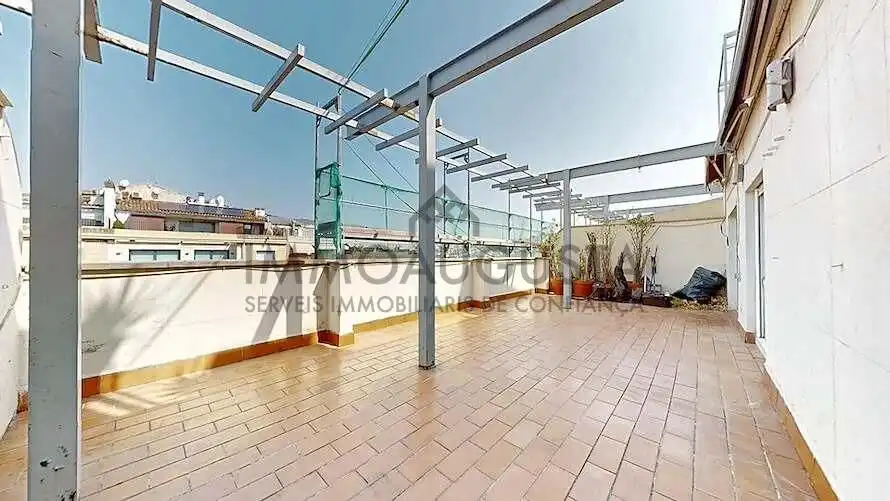 Terrassa de Pis en venda en Barcelona amb Parquet i Terrassa