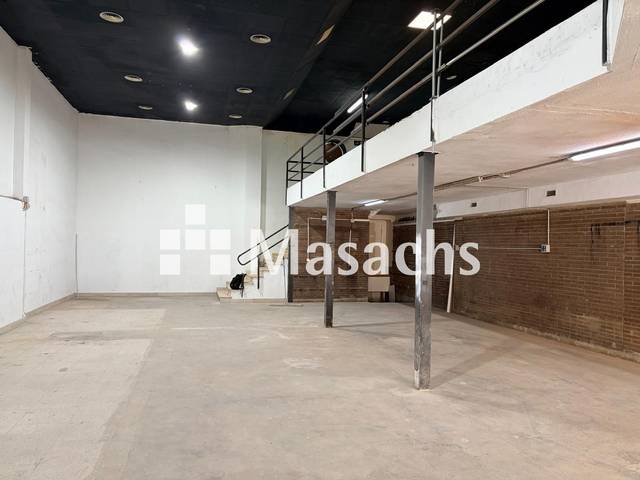 Nave industrial en Alquiler en Gràcia