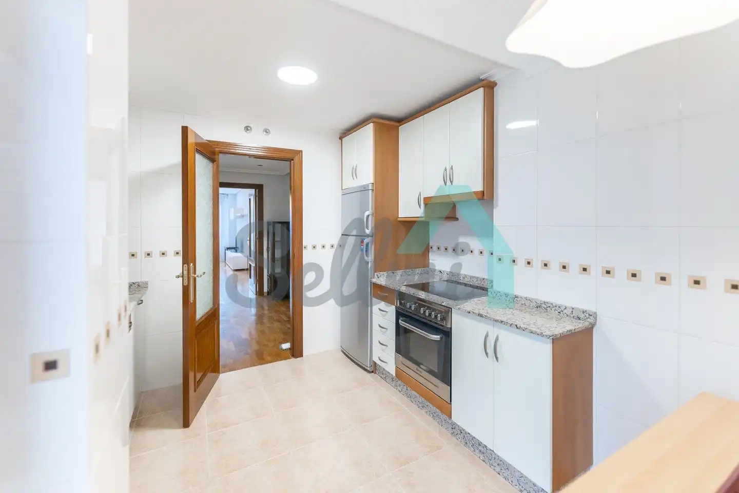 Cocina de Piso de alquiler en Oviedo  con Calefacción, Parquet y Terraza