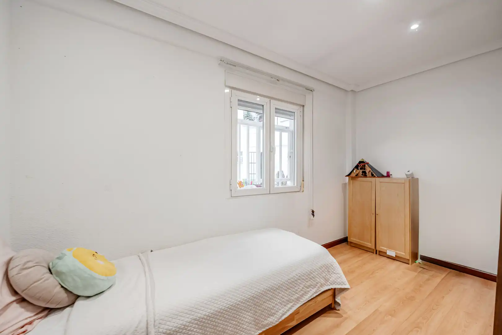 Dormitori de Planta baixa de lloguer en Madrid amb Aire condicionat, Calefacció i Terrassa