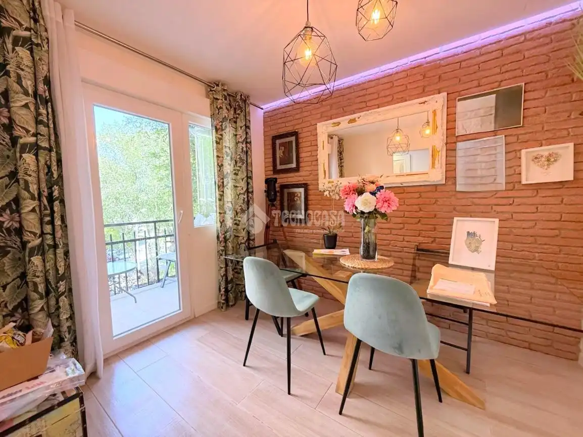 Dining room of Flat for sale in Madrid  with Air Conditioner and Heating