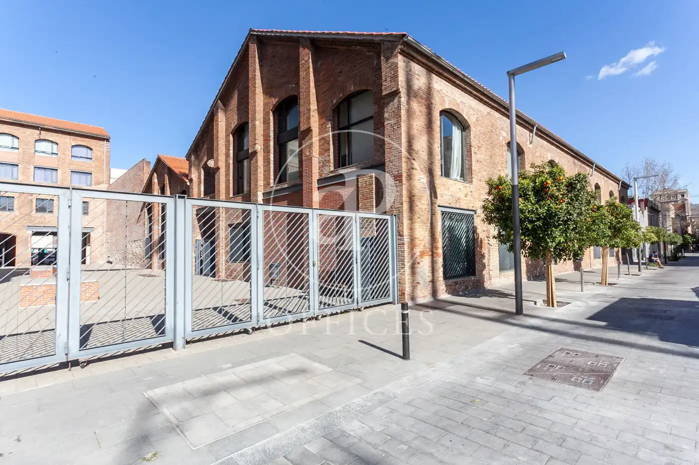 Vista exterior de Oficina en venda en Barcelona amb Aire condicionat i Calefacció