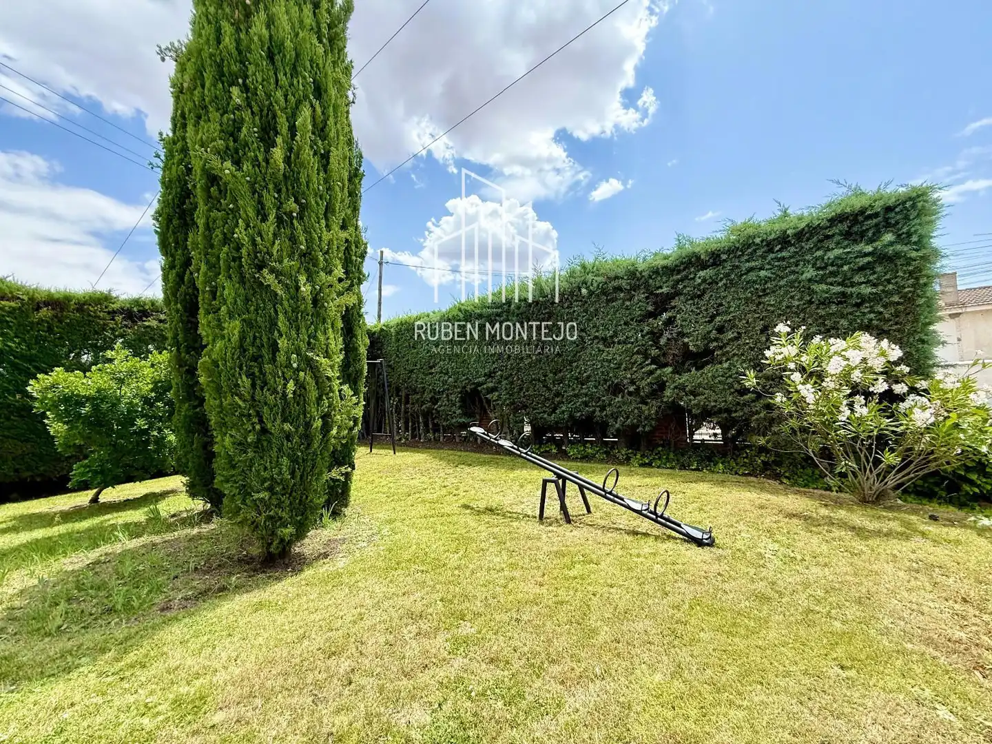 Jardí de Casa o xalet en venda en Carbajosa de la Sagrada amb Calefacció, Jardí privat i Piscina